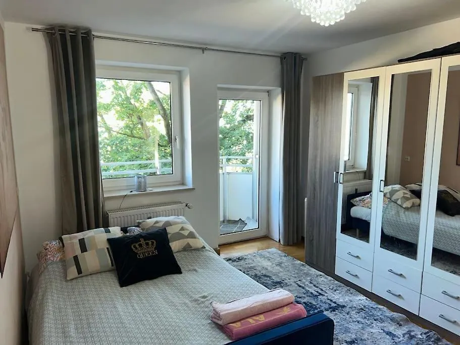 Beautiful 2-Bedroom Apartment In Munich Center